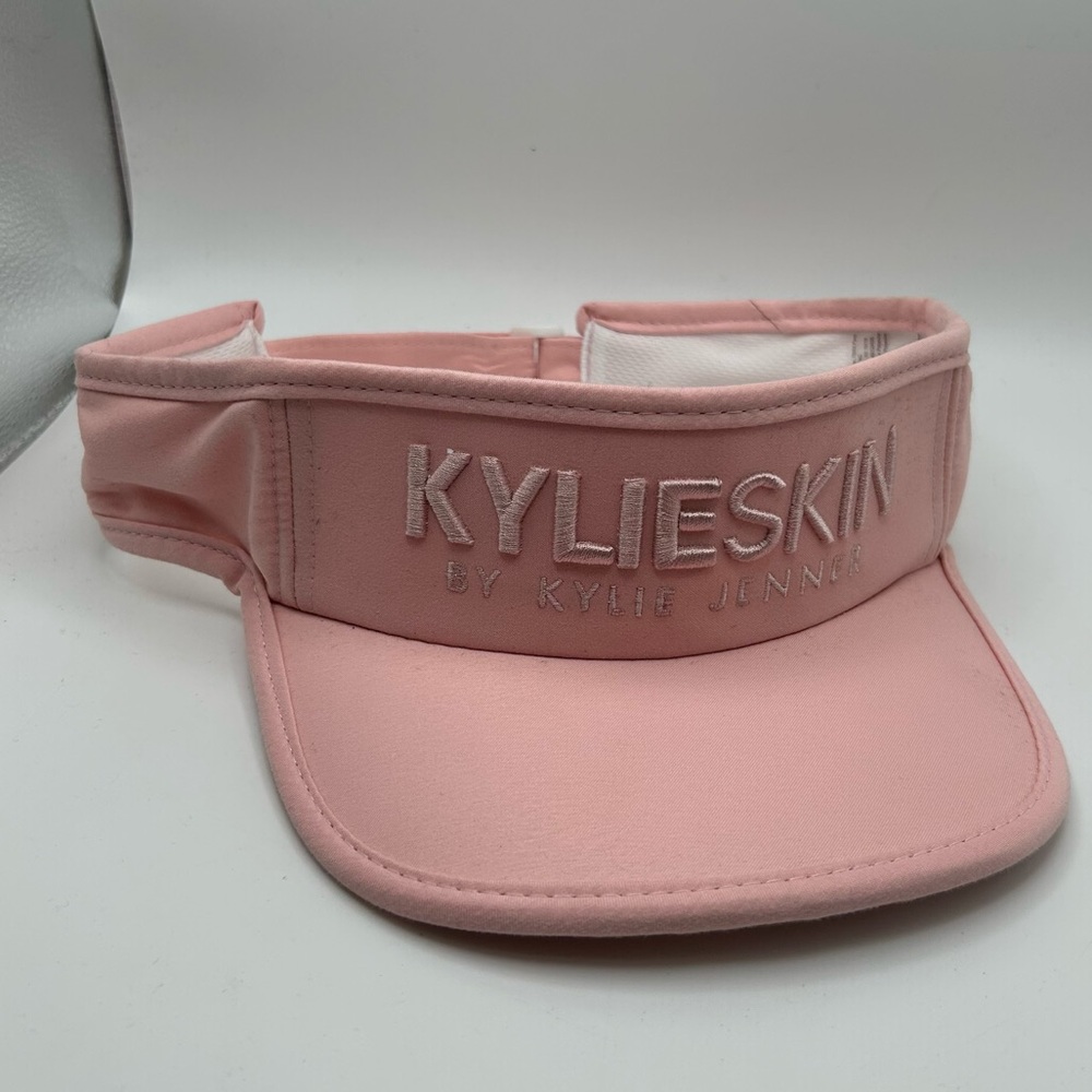Kylie Jenner NEW Hat Stylish Accessorie cosmetic Makeup Brand